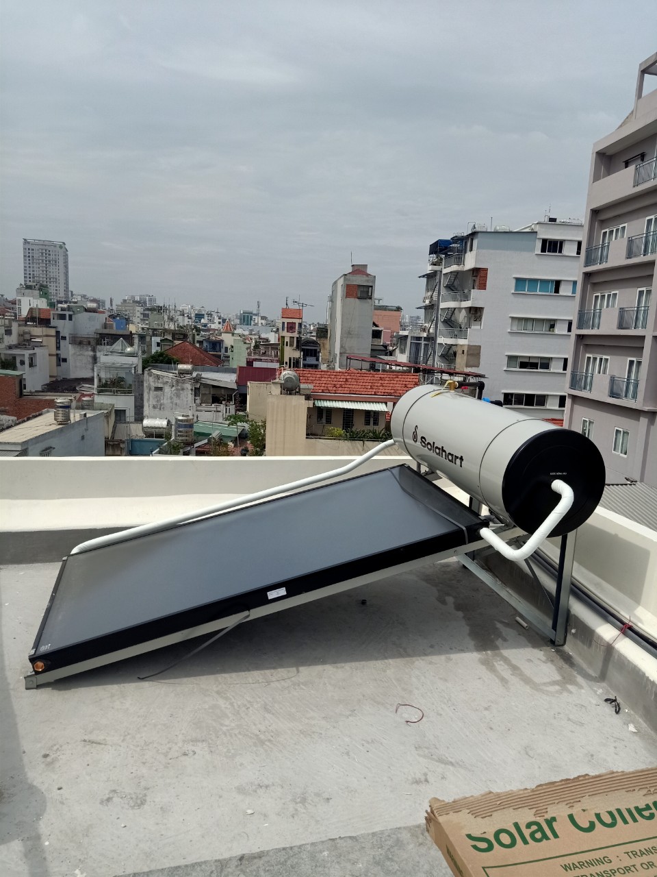 Hoàn thành và bàn giao máy nước nóng solahart sunheat 150L cho khách hàng tại quận 3, TP.HCM