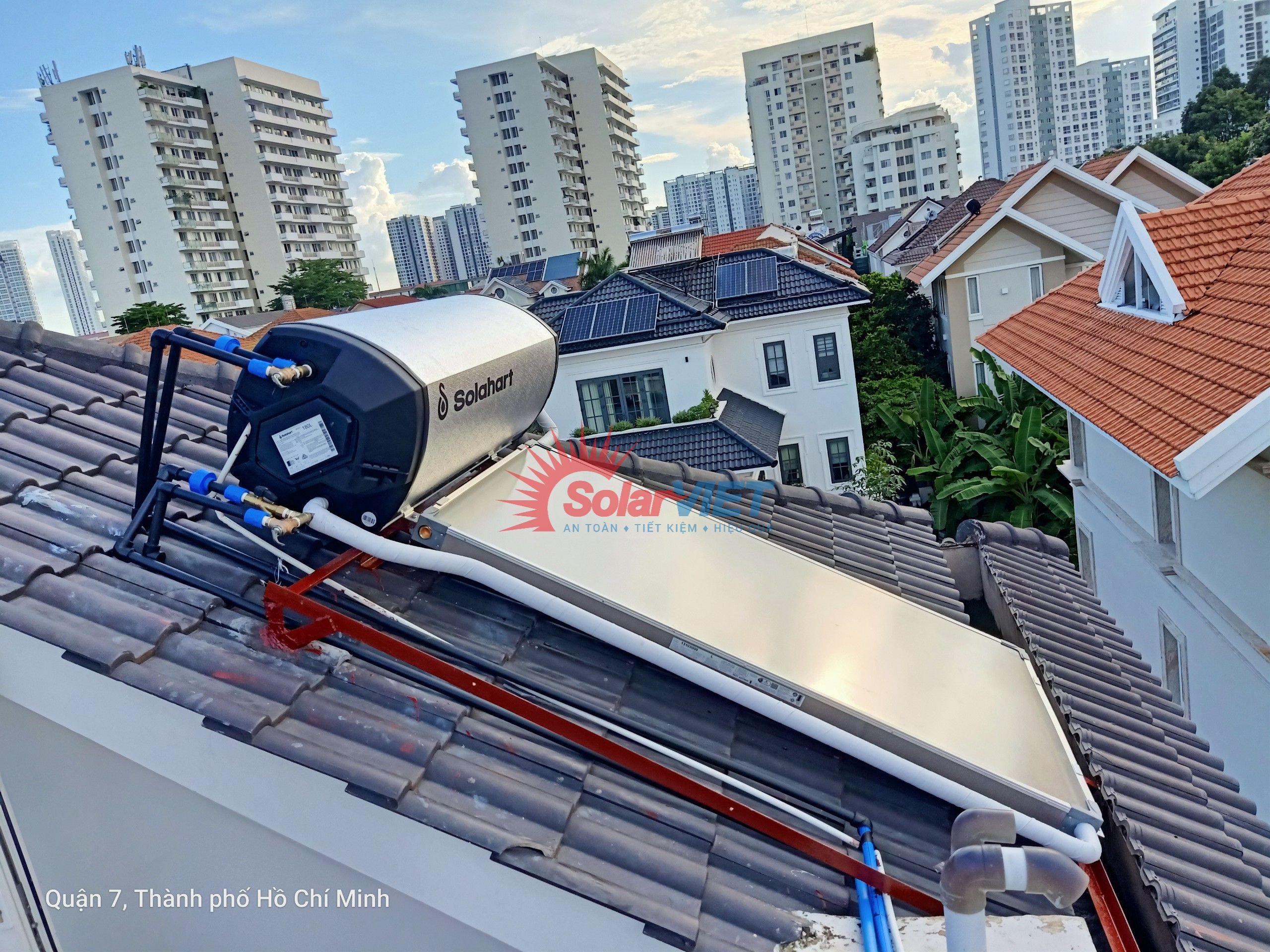 Máy Premium 180L – Máy nước nóng năng lượng mặt trời cao cấp lắp tại Quận 7