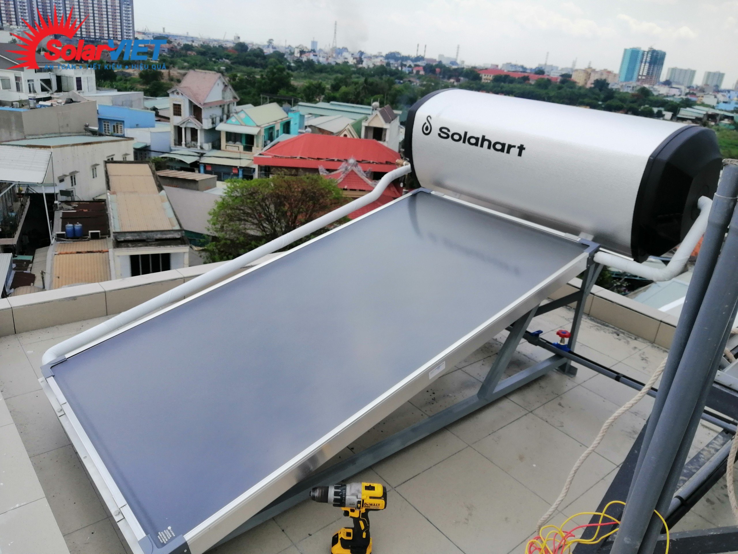 Máy Solahart Premium 181L – Máy Nước Nóng Tấm Phẳng Cao Cấp Thương Hiệu Úc