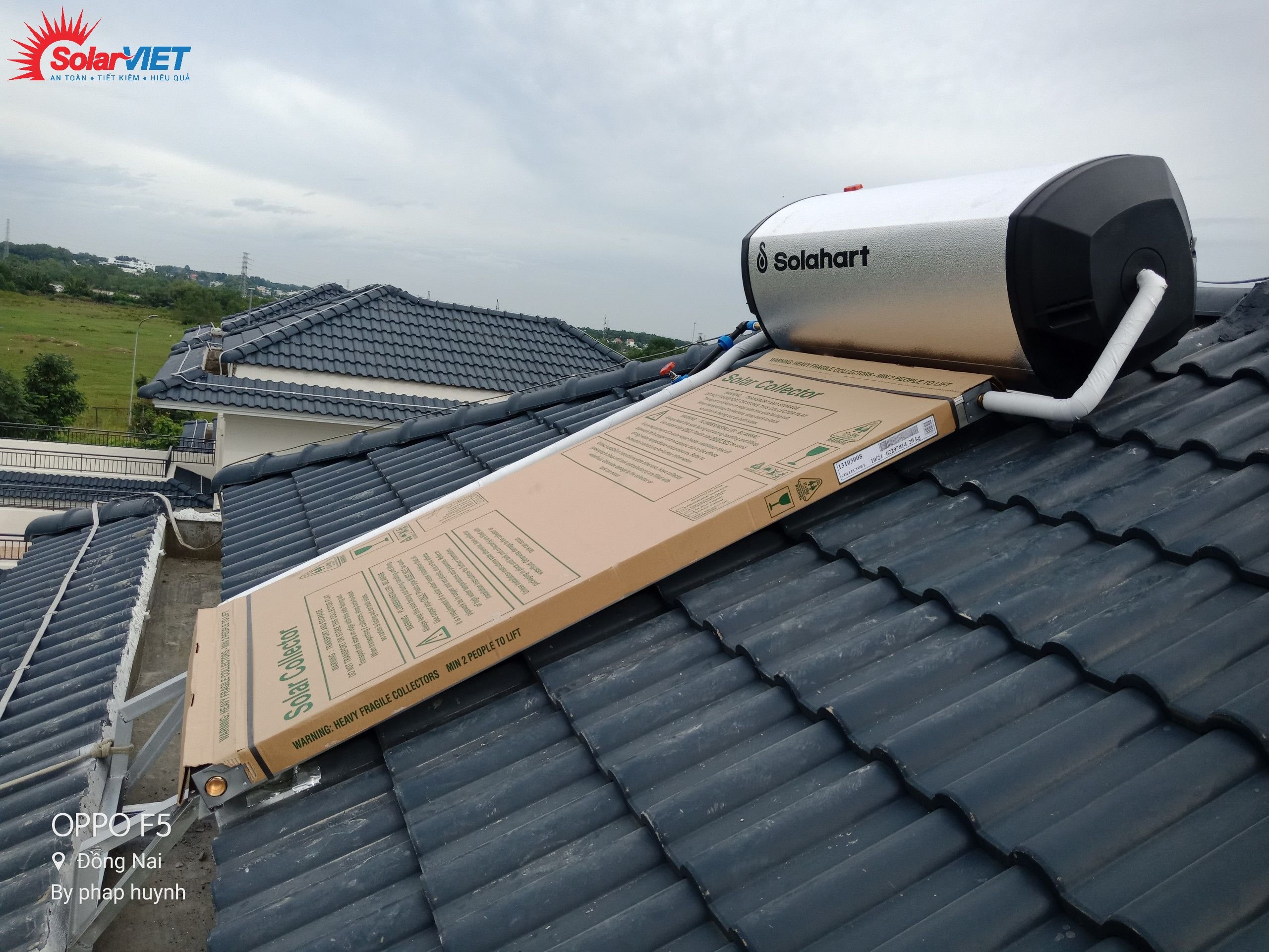 Solahart Premium Model 181L – Máy nước nóng năng lượng mặt trời tấm phẳng